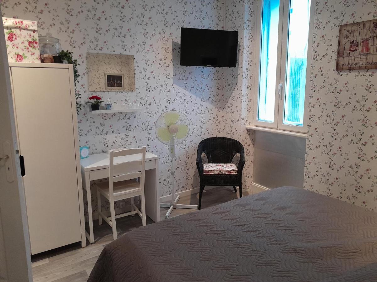 Prades-sur-Vernazobre Sur La Bonnefooi B&B 외부 사진